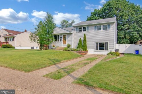 628 Singley Ave, Runnemede, NJ 08078-1238