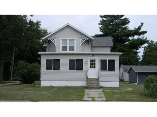 948 Lincoln Ave, Genoa Bluff, IA 52301-1128