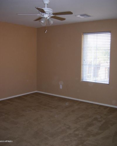 9 88th Ave, Tolleson, AZ 85353-1319
