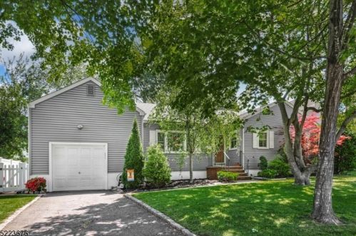 435 Myrtle Ave, Roselle Park, NJ 07204-1505