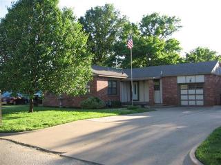 139 Avondale Ave, Bartlesville, OK 74006-1802