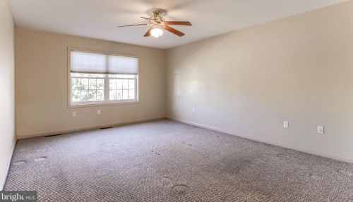 3200 Jonagold Dr, Harrisburg PA 17110-9128 exterior