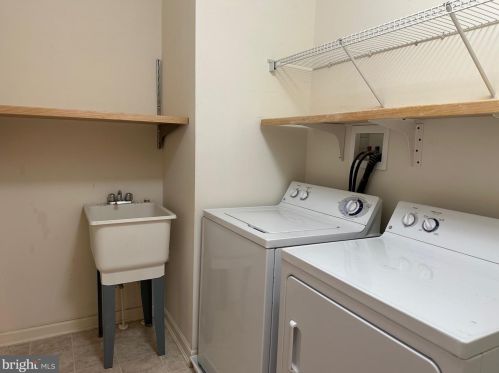 57 Savanna Dr, Pottstown PA  19465-6602 exterior