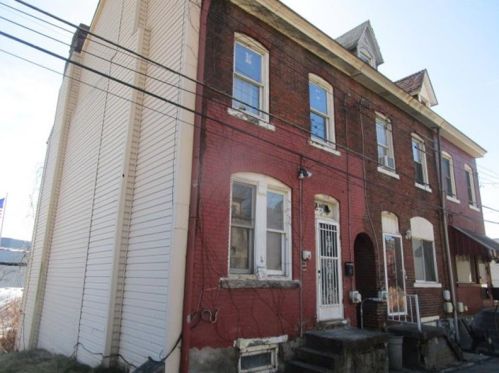 953 Lysle St, Pittsburgh, PA 15212-3829