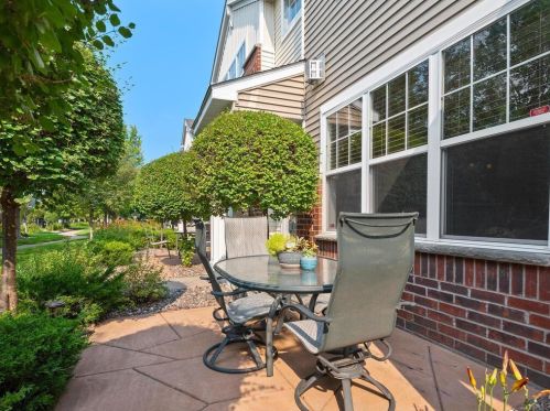 9524 Scott Cir, Minneapolis, MN 55443-3292