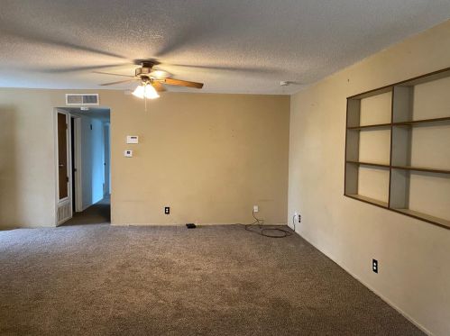 169 Santa Rosa St, Los Banos, CA 93635-3232