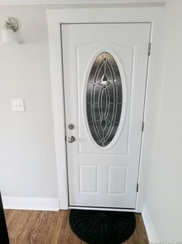 46 Beacon St, Bristol CT  06010-6609 exterior