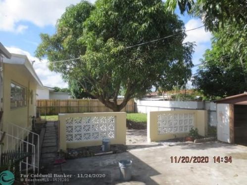 941 53rd St, Hialeah, FL 33012-2418