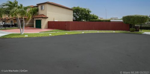 7823 33rd Ln, Hialeah, FL 33018-5066