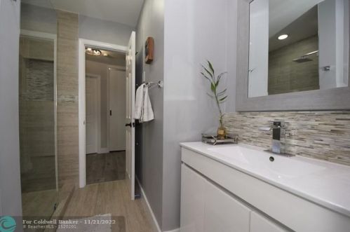 8421 17 Ct, Hollywood FL 33028 exterior