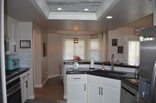 9320 Mesa St, Victorville CA  92392-1980 exterior