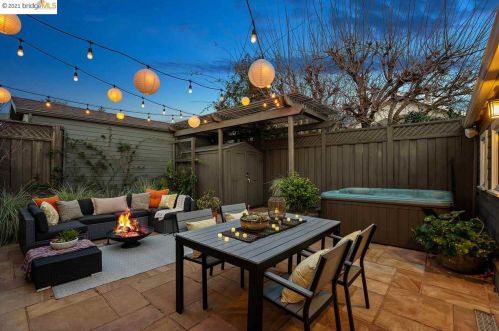 5448 Boyd Ave, Oakland CA  94618-1115 exterior