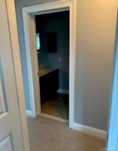 22 Hudson Cir, Marlborough NY  12542-6187 exterior