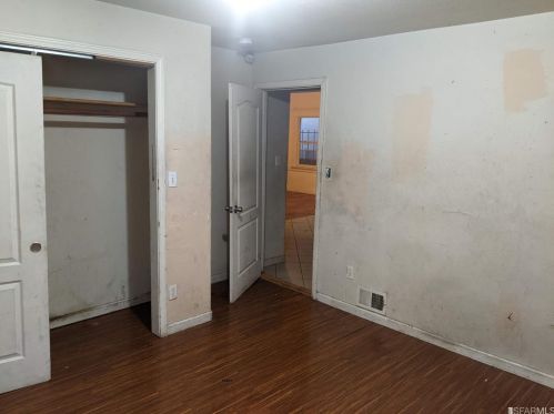 1802 88th Ave, Oakland CA  94621-1008 exterior