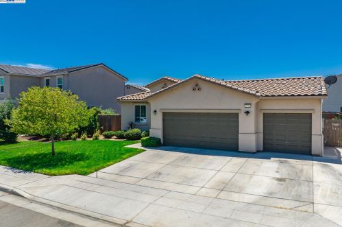 5792 Kerckhoff Ave, Fresno CA  93727-3475 exterior