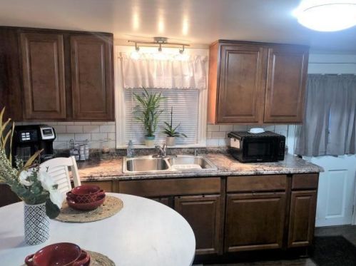 11 Main St, Sparta, OH 43350-2505