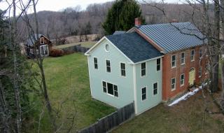 1086 Silver St, Mechanicsburg, VT 05461-9450