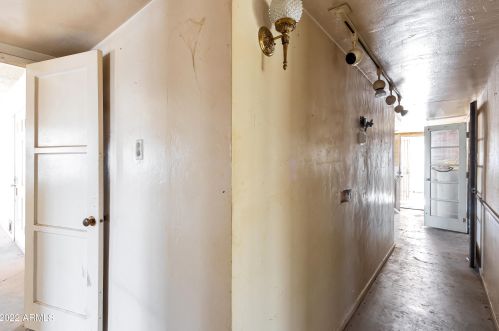 2930 17 Ave, Phoenix AZ exterior