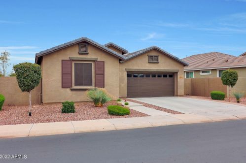 3413 Loma Vista Cir, Mesa, AZ 85213-5577