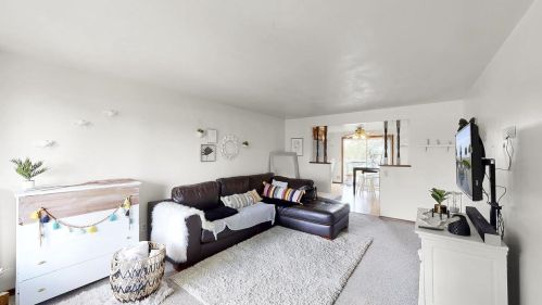 2467 Bluestone Pl, Green Bay, WI 54311-6432