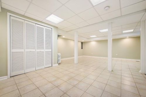 1859 Jancey St, Pittsburgh PA  15206-1146 exterior