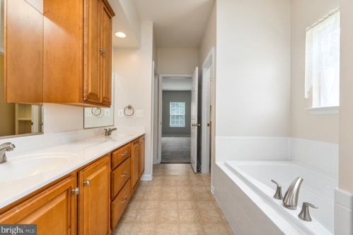 1305 Preserve Ln, Fredericksburg VA  22401-8417 exterior