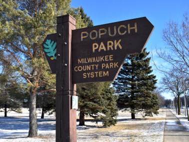 8303 106, Milwaukee WI 53224-2611 exterior