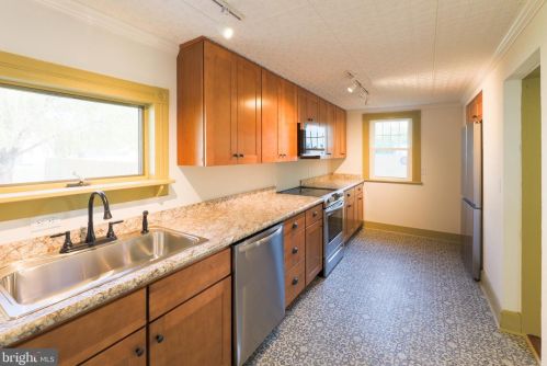 225 Commerce St, Harrington DE  19952-1017 exterior