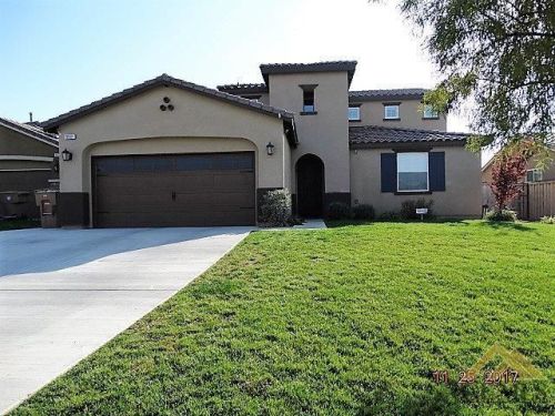 9601 Poseidon St, Bakersfield, CA 93306-7896