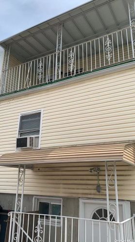 95-24 86th St, Jamaica, NY 11416-1201
