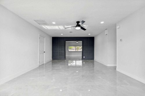 815 Jasmine Dr, West Palm Beach FL  33403-2106 exterior