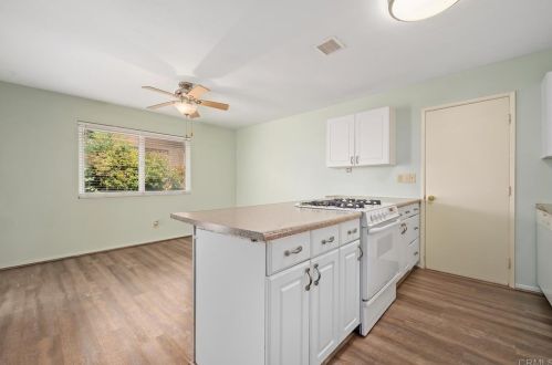 4047 Vista Calaveras St, Oceanside CA  92056-4607 exterior