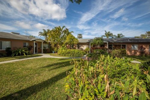 302 Mateo Way, Saint Petersburg, FL 33704-3624