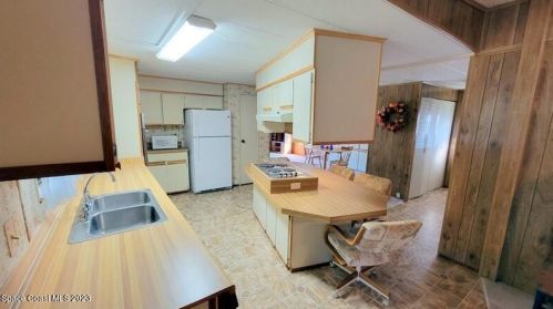 1214 Paurotis Dr, Sebastian FL  32976-7053 exterior