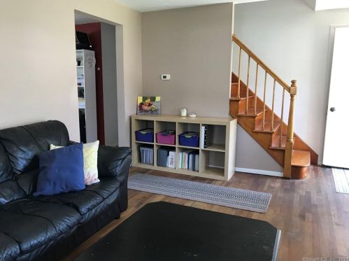 115 Brookshaven Rd, Groton, CT 06340-3805