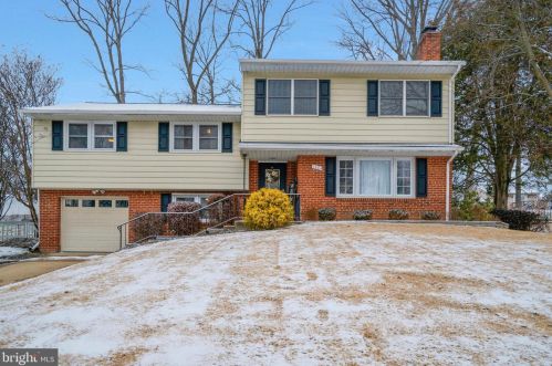 7604 Gresham St, Springfield VA  22151-2933 exterior