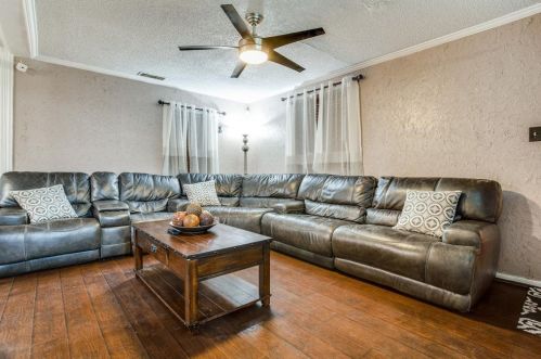 1626 Engle Ave, Dallas TX  75224-2402 exterior