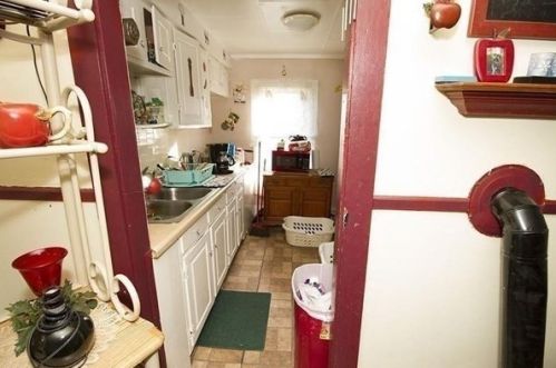 262 Wilbur St, Fall River MA  02724-3242 exterior