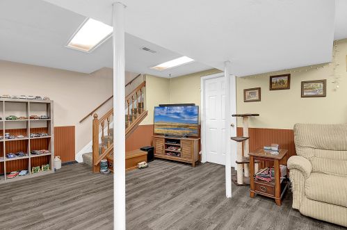 1884 Shoshone Dr, London OH  43140-9020 exterior