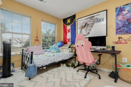 117 Alpine Dr, Leesburg VA  20175-6126 exterior