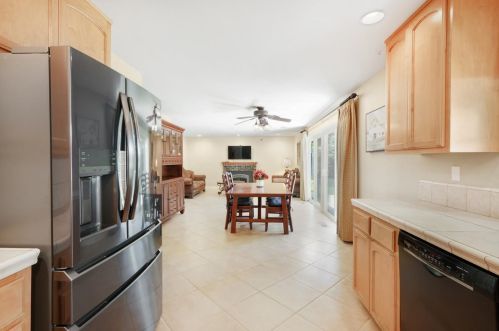 16711 Willow Creek Dr, Morgan Hill CA  95037-4819 exterior