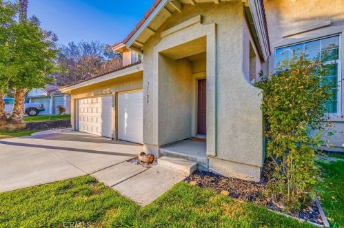 31120 Bunker Dr, Temecula CA  92591-3905 exterior