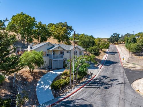 28 Fresno St, Lake Nacimiento CA  93446-2014 exterior