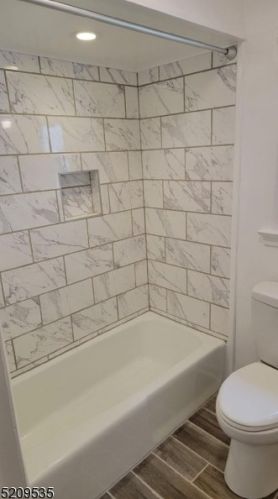 18 5th Ave, Manville NJ  08835-1322 exterior