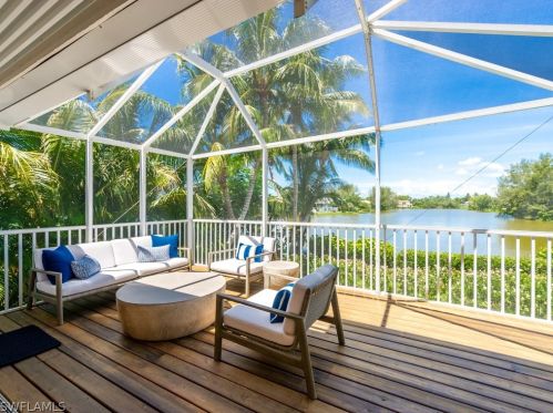 9027 Mockingbird Dr, Sanibel FL  33957-3609 exterior