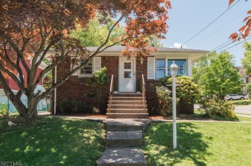 35 Prospect St, West Paterson, NJ 07424-1543