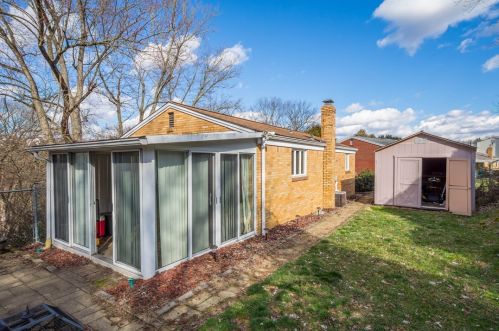 86 Gensler Rd, Pittsburgh, PA 15236-1013