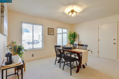 7186 Tamarack Dr, Pleasanton CA  94568-1745 exterior