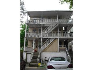 3 James Pl, Waterbury, CT 06708-3842