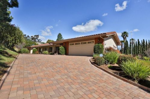 1808 Hidden Palm Ct, El Cajon, CA 92019-3636